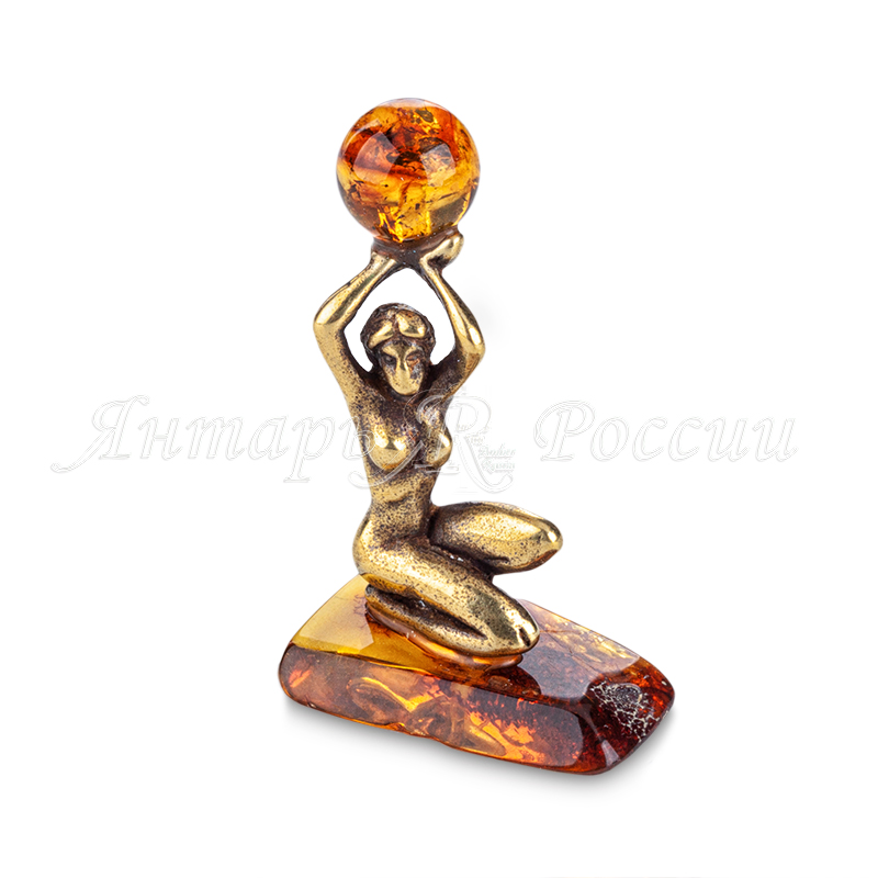 Дева на янтаре Латунь, янтарь